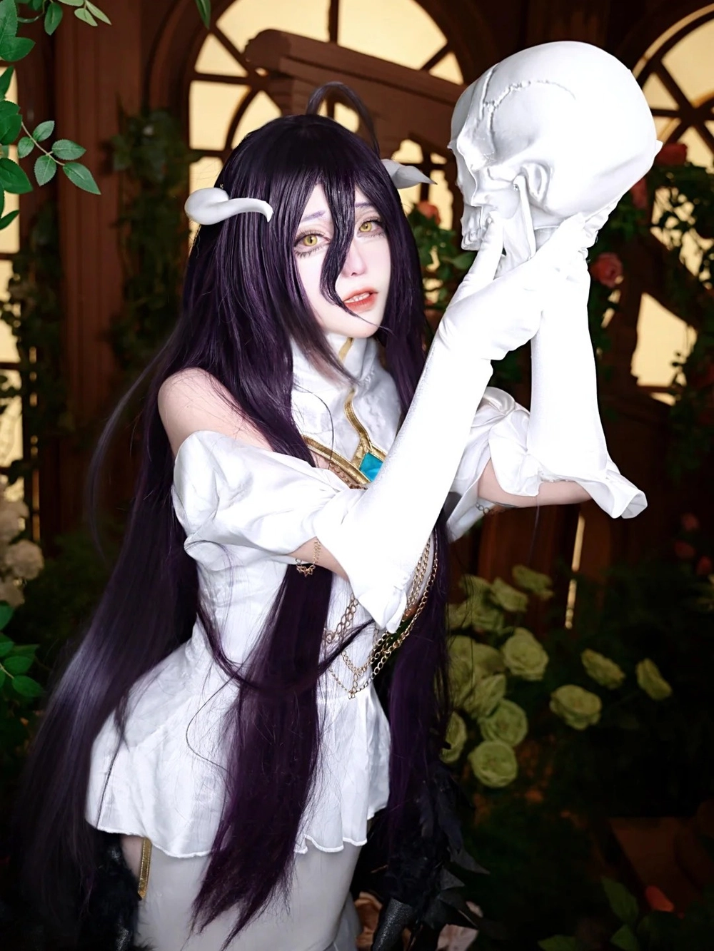 Overlord Albedo Cosplay phong cách dark