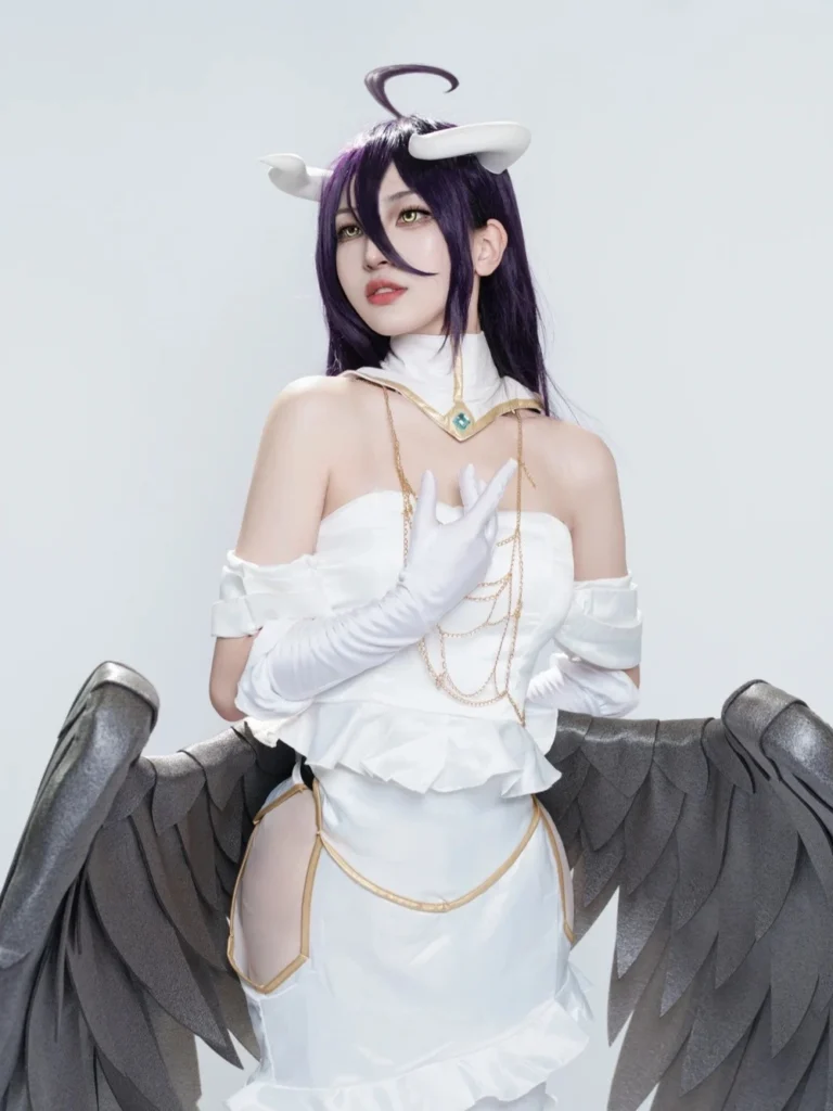 albedo overlord cosplay bản fanmade