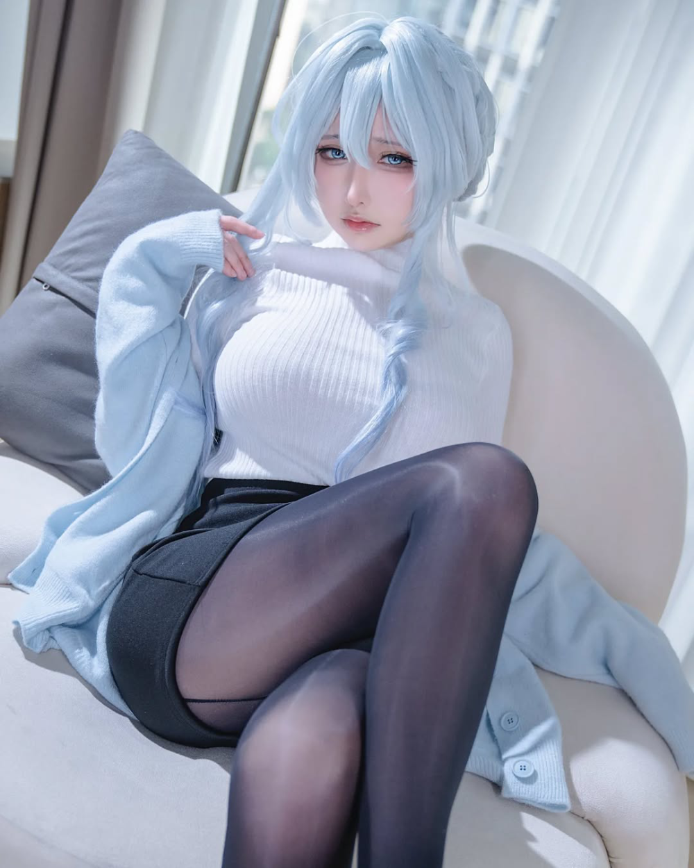 hình ảnh Mifuyu Yukino cosplay chi tiết