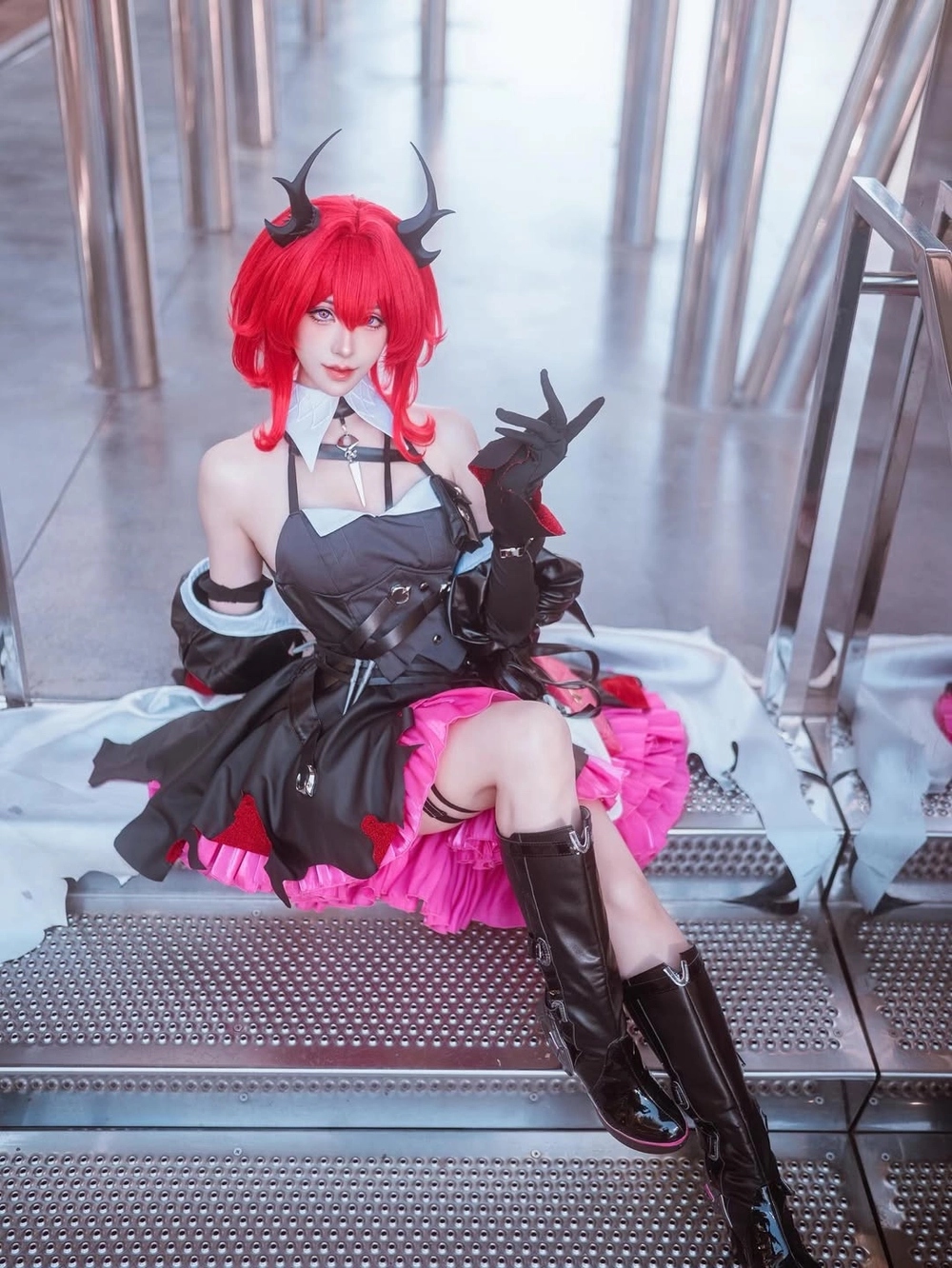 Cosplay Laevatain ảnh sắc nét