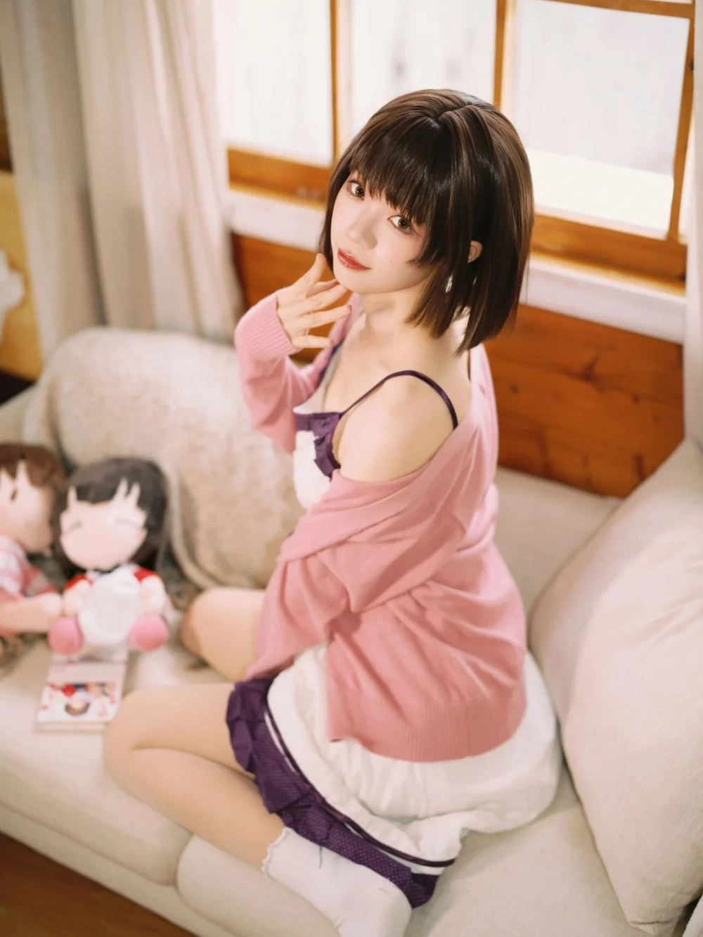 ảnh chụp trong phòng đồ ngủ cosplay ánh sáng tự nhiên