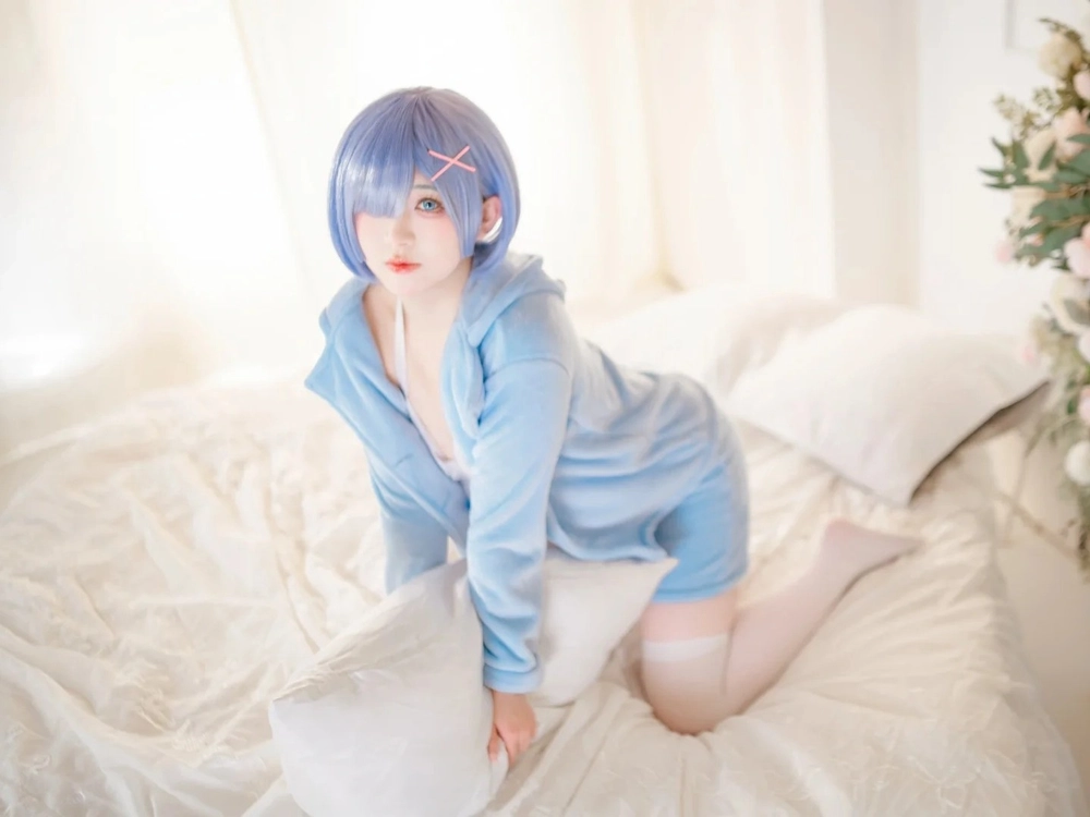 đồ ngủ cosplay thỏ tai dài xinh xắn
