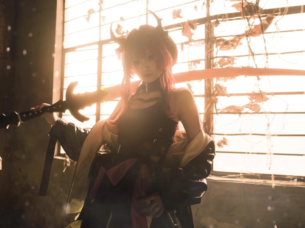 hình Laevatain Cosplay bản đầy đủ