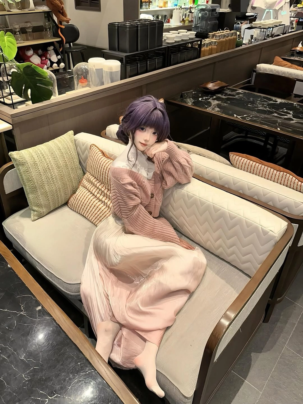 hình ảnh cosplay anime nữ quyến rũ nhẹ nhàng