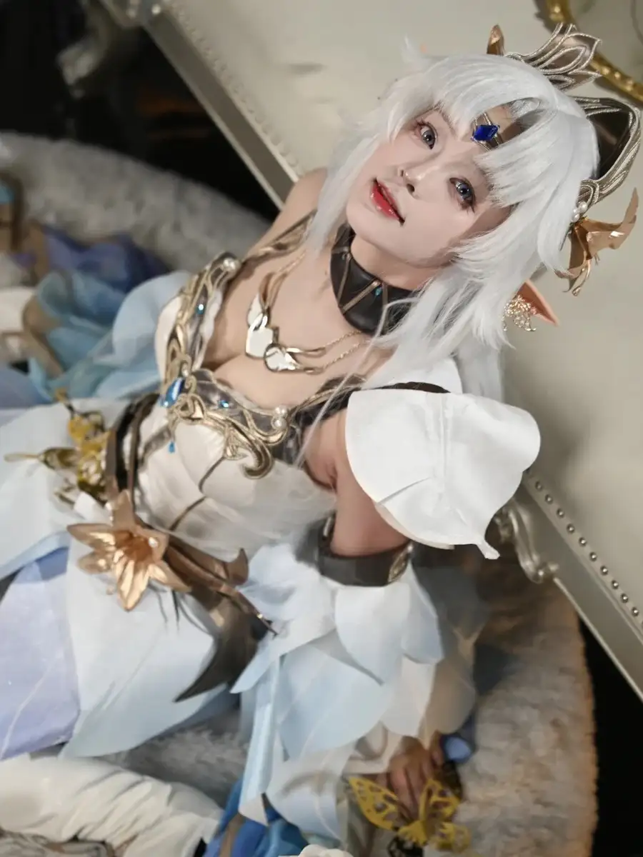 gái vú to cosplay góc máy đẹp