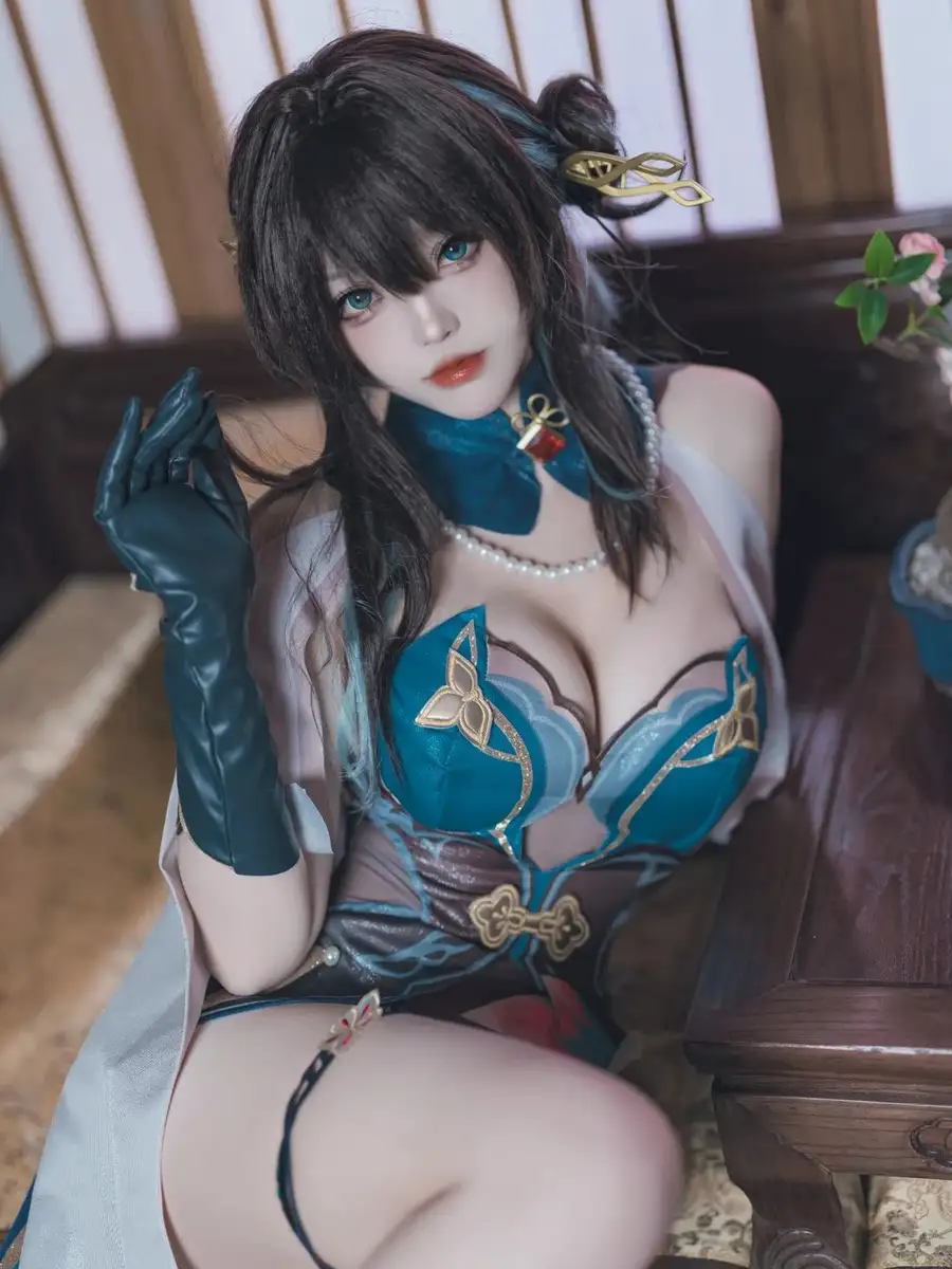 gái xinh cosplay vú to ánh sáng mềm mại