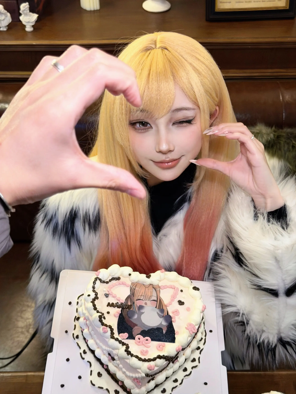 marin kitagawa cosplay ảnh full body đẹp