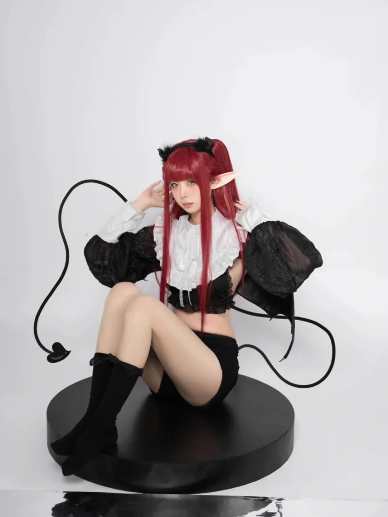 succubus cosplay anime bí ẩn