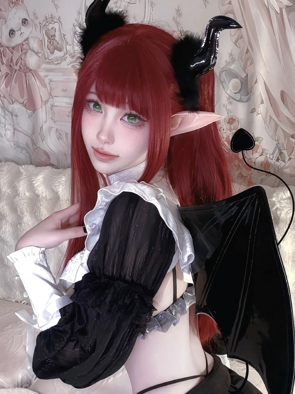 succubus cosplay nhân vật anime
