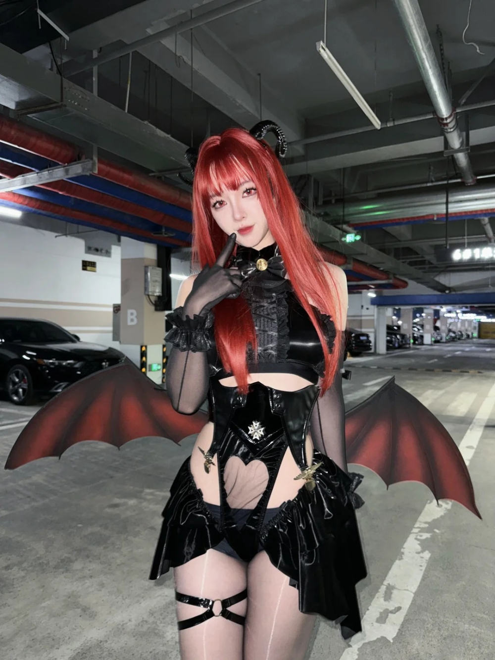 succubus cosplay phong cách dark