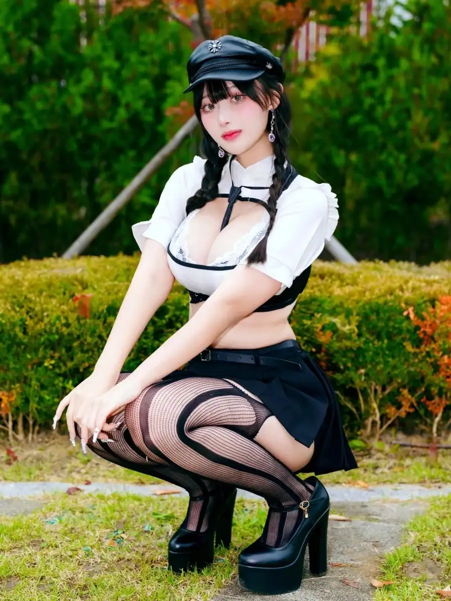 vú to cosplay hình ảnh sắc nét