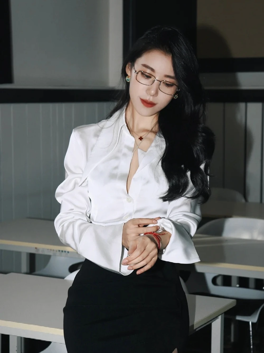 ảnh cosplay cô giáo xinh đẹp