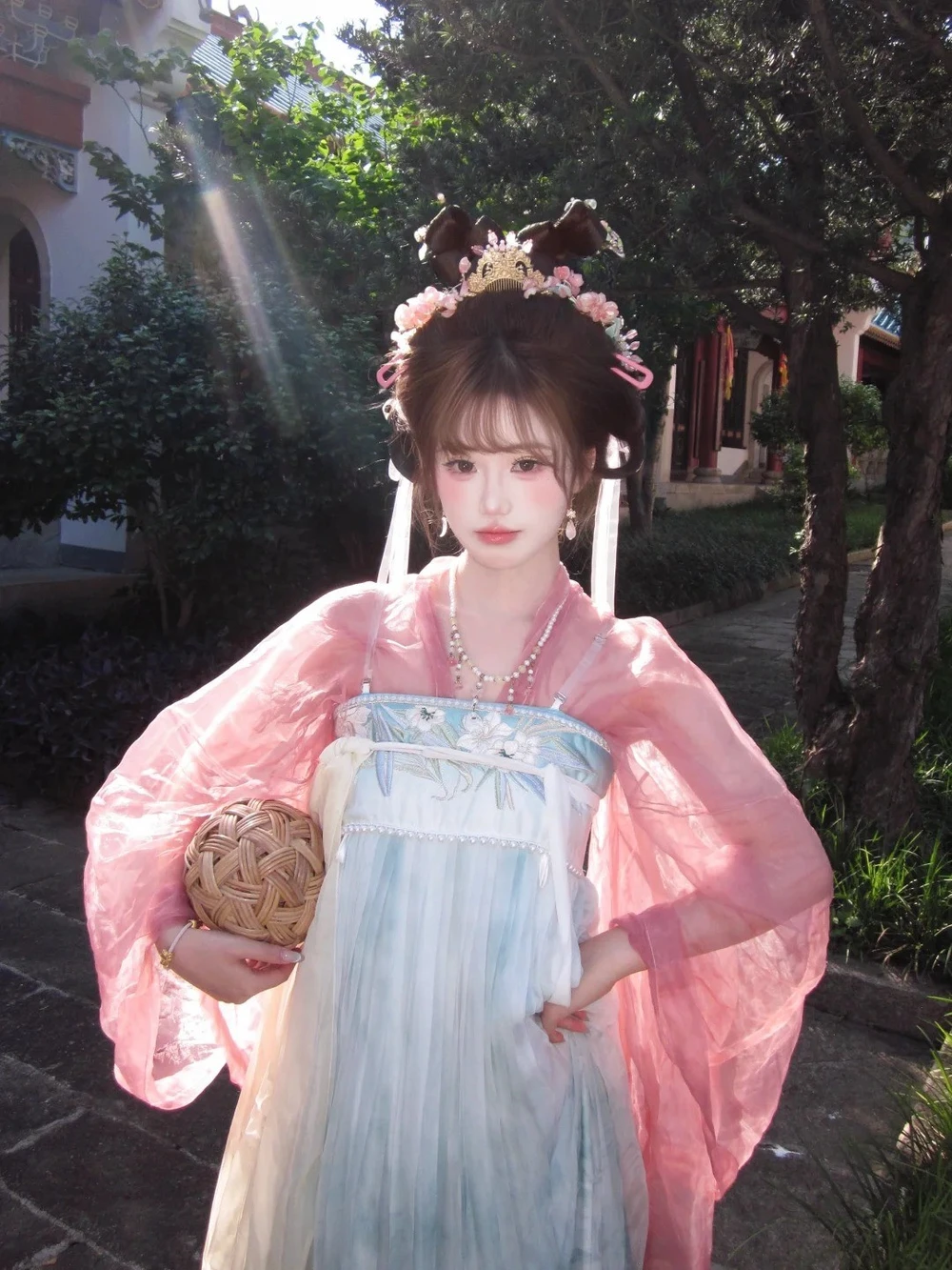 gái xinh cute cosplay hóa thân nhân vật anime